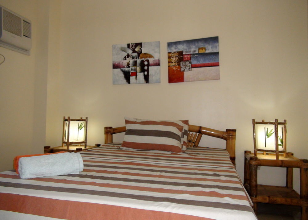 פוארטו גאלרה Squares Beachside Apartments מראה חיצוני תמונה