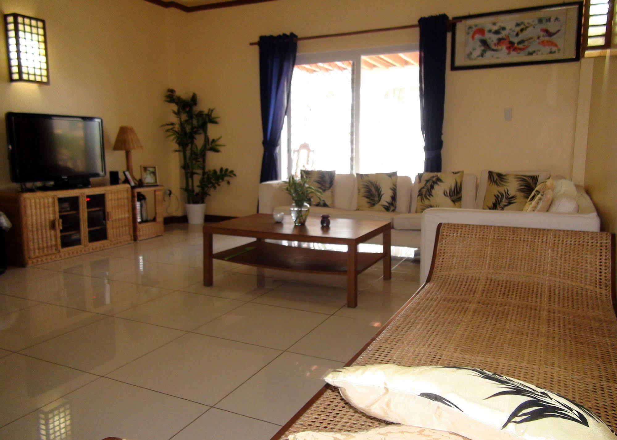 פוארטו גאלרה Squares Beachside Apartments מראה חיצוני תמונה